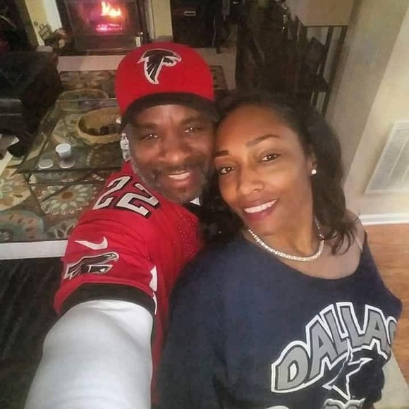 Hi! I’m Shannon aka SavingSistah - Picture 2 of 9